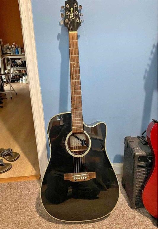 Create Melodies with Acoustic Electric Guitar Options war may