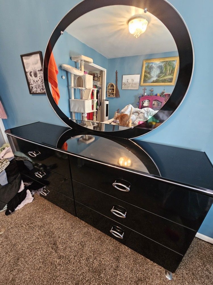 Dresser Vanity/Tocador