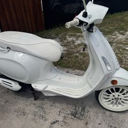 2022 Vespa Sprint 50