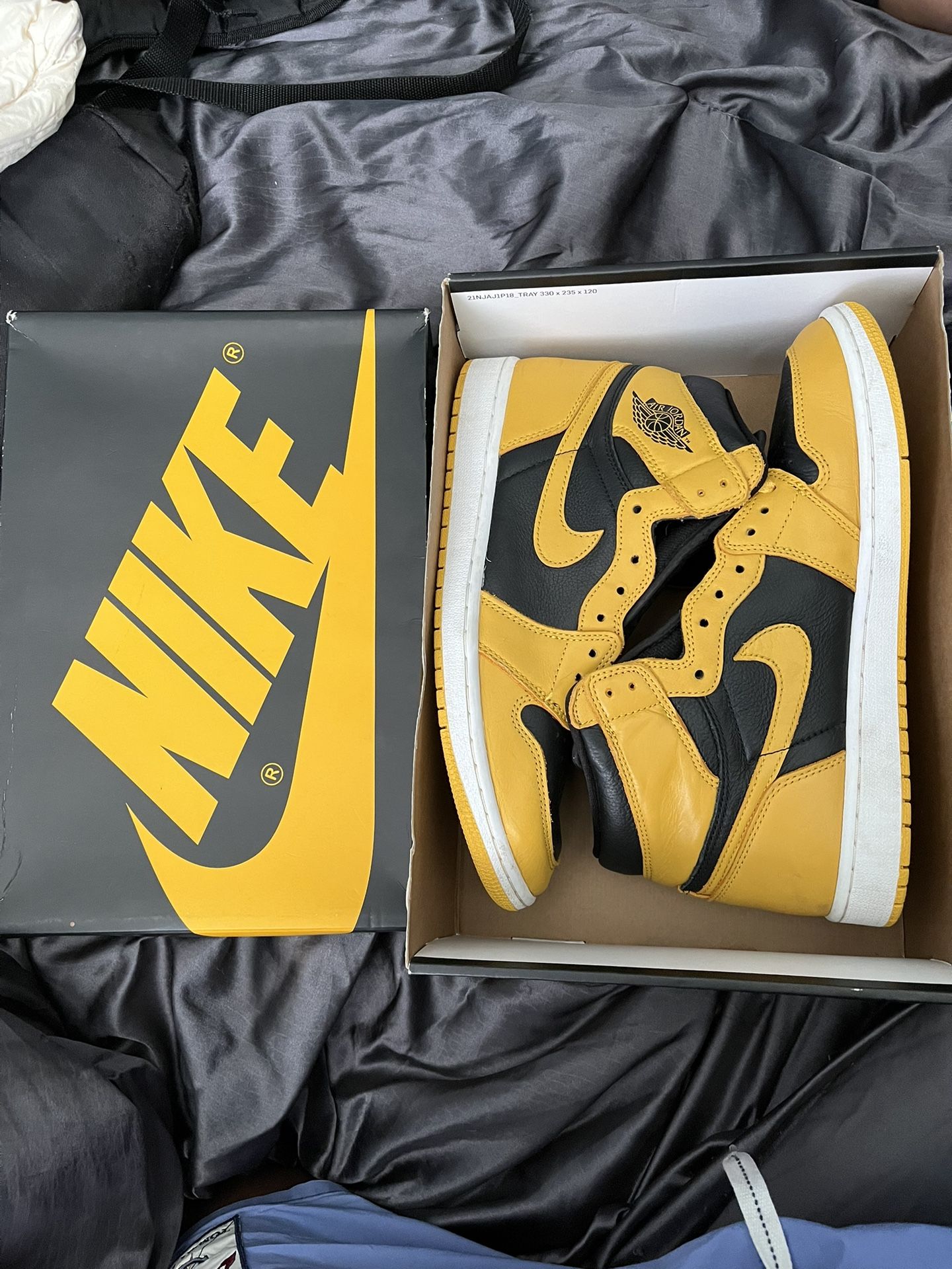 Nike Air Jordan 1