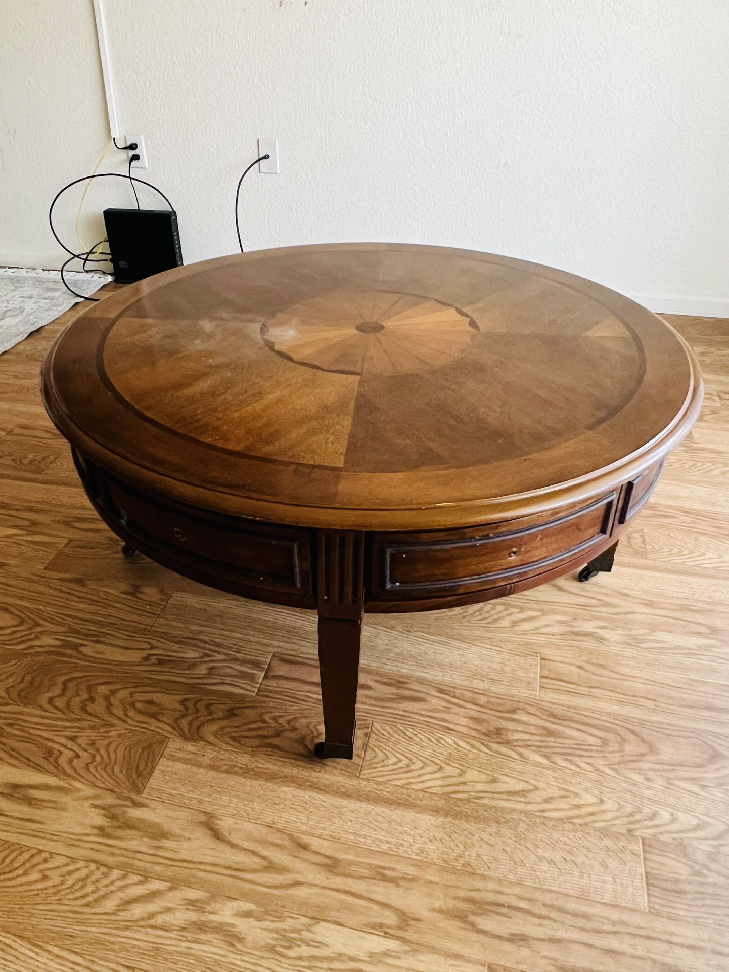 Solid Wood Round Table 