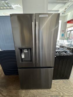 LG 33” refrigertor