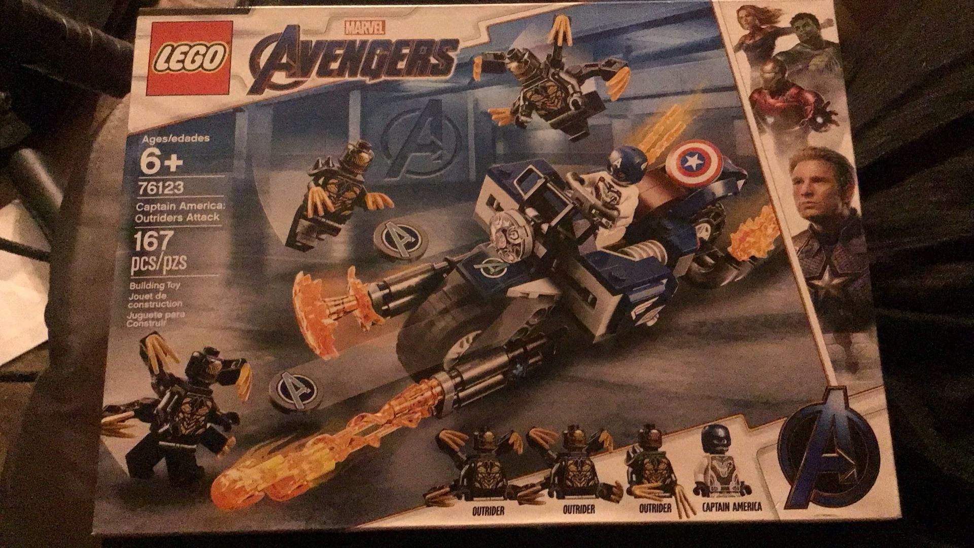 LEGO Marvel Avengers Captain America: Outriders Attack (Set 76123)