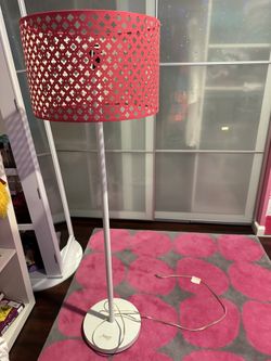 Crate And Barrel Lamp 7$