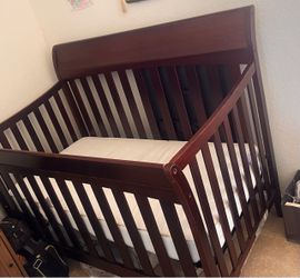 Baby crib