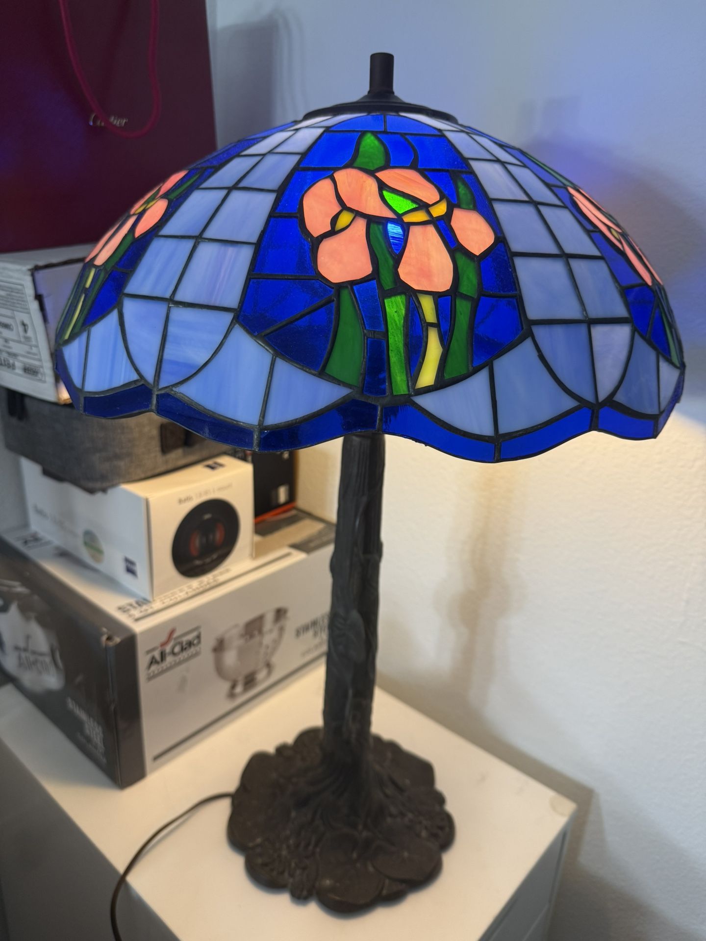 Tiffany Style Stained Glass Lamp
