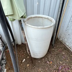 Saw table and tub container
