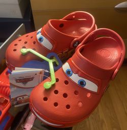 Lightning McQueen Crocs Sz 1J