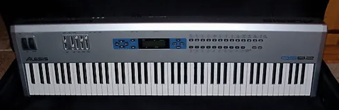 Alesis Qs8.2