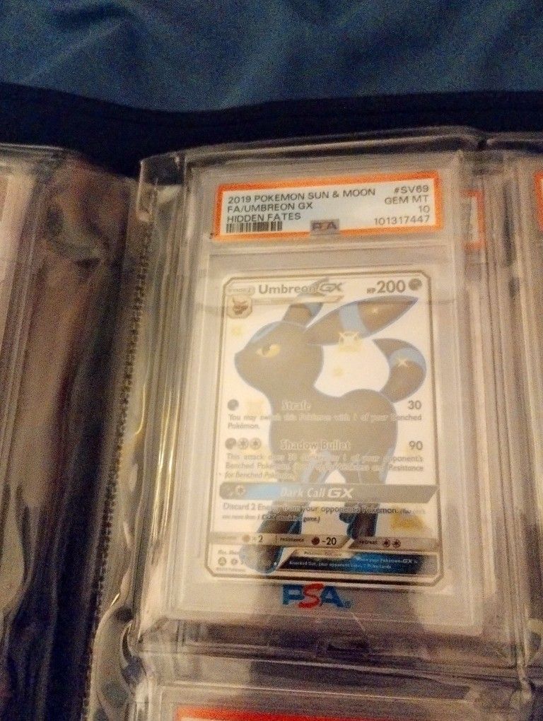 Pokemon ; Hidden Fates Umbreon PSA10