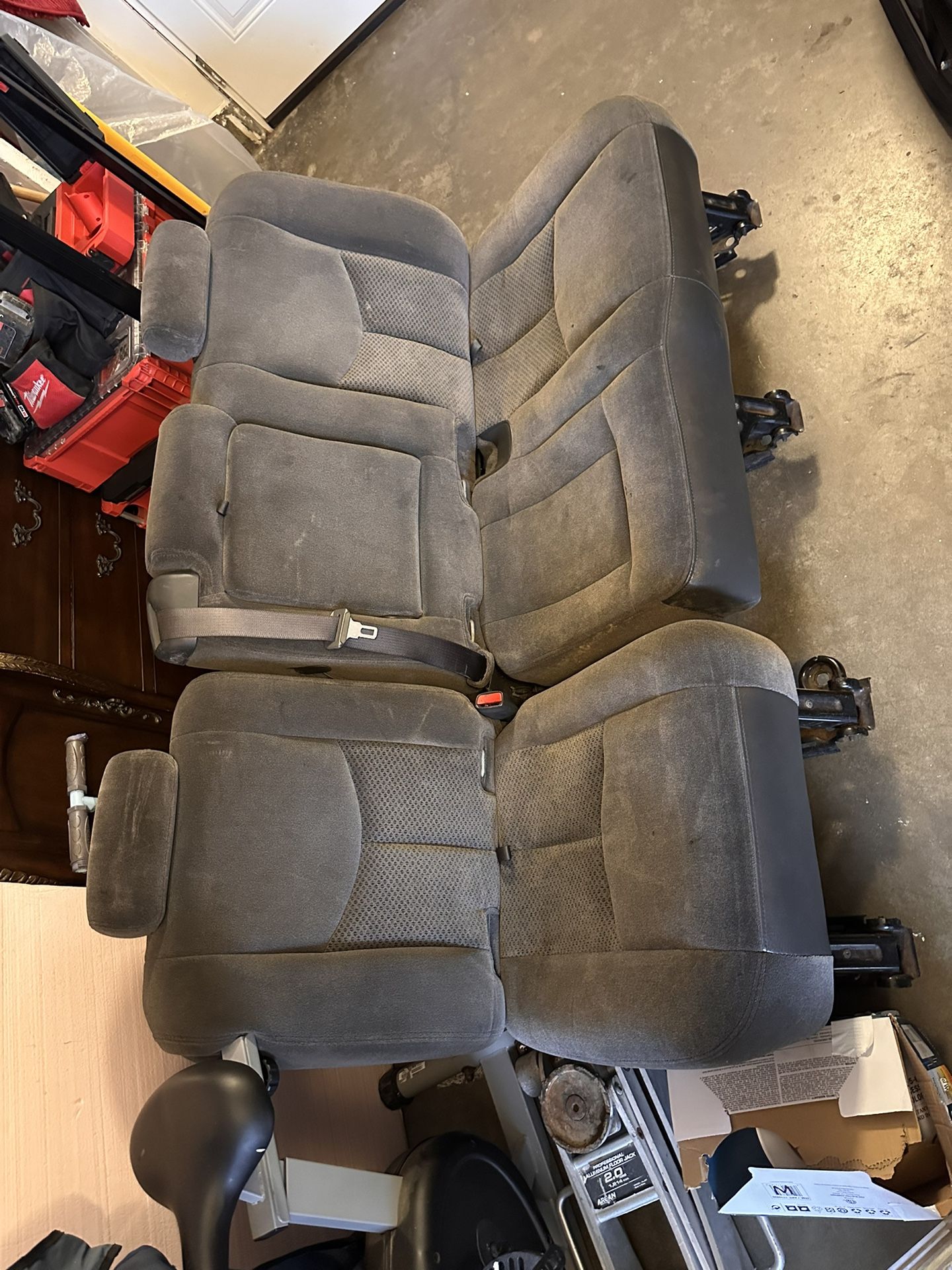 00-06 Silverado/gmc Rear Seats
