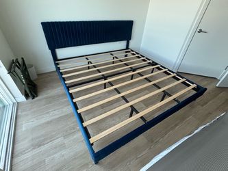 King side bed frame w/ adjustable headboard