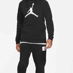 NIKE JORDAN JUMPMAN MEN'S PULLOVER FLEECE THICK HOODIE SWEATER SIZE LARGE BLACK SLIM FIT BRAND NEW WITH TAGS CHECK OUT THE REST OF MY OFFERS. 