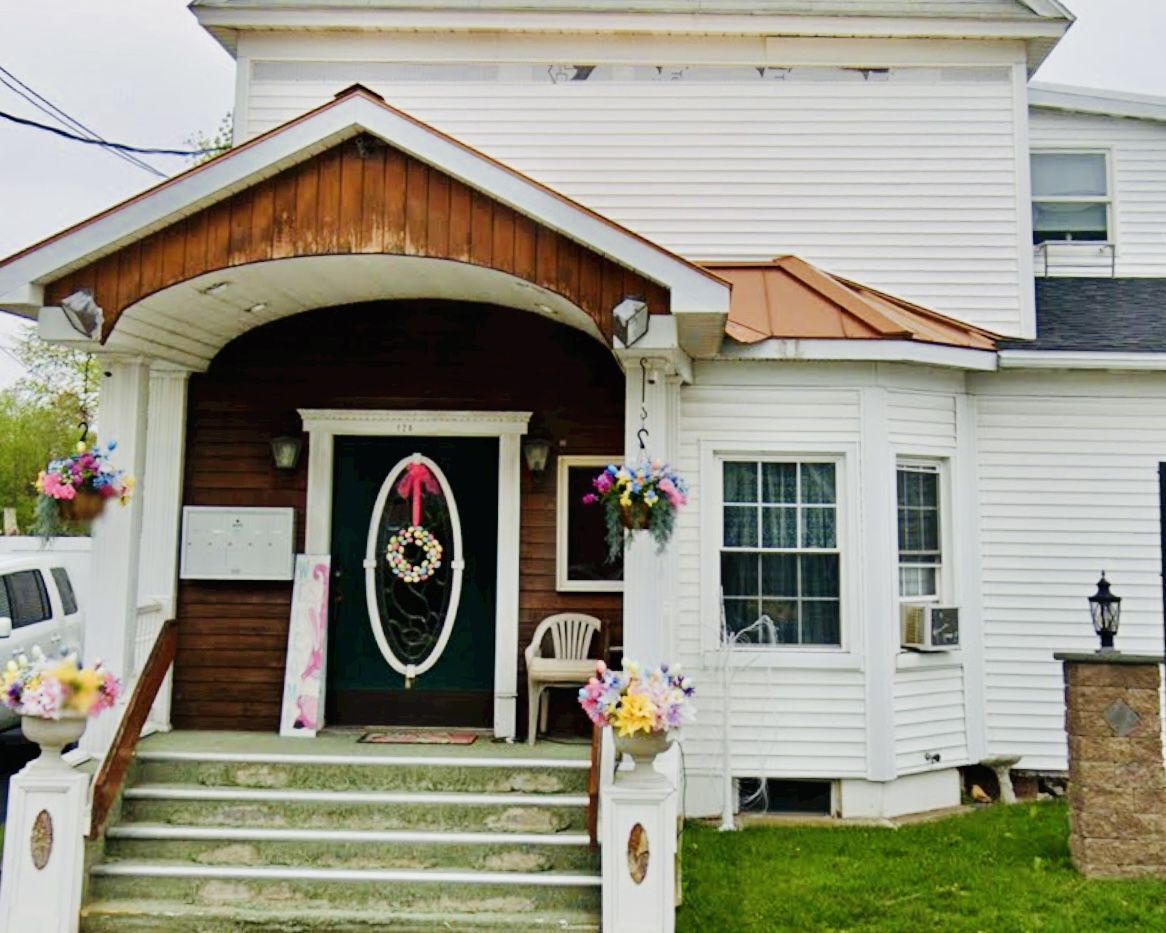 Estate Sale, 12/6. 9:30-11:30. Mechanicville