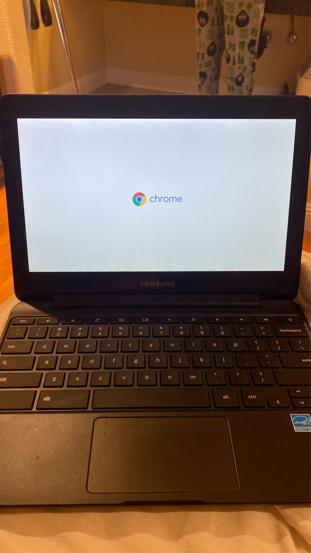 Samsung chrome laptop