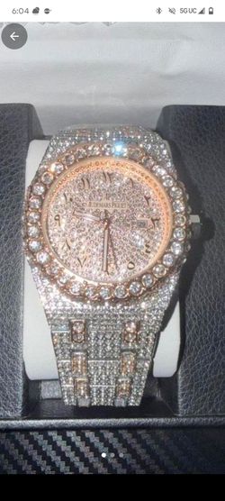 AP watch moissanize