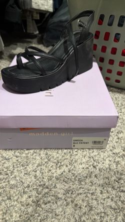 Madden girl sandals