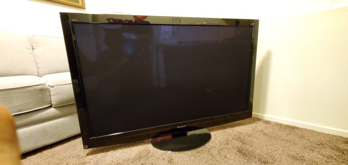 Panasonic VIERA® 50" Class GT25 Series Plasma HDTV with 3D