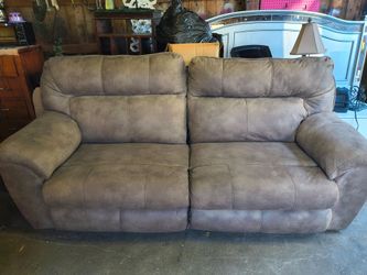 Reclining couch