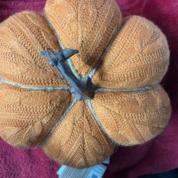 Yarn Pumpkin 