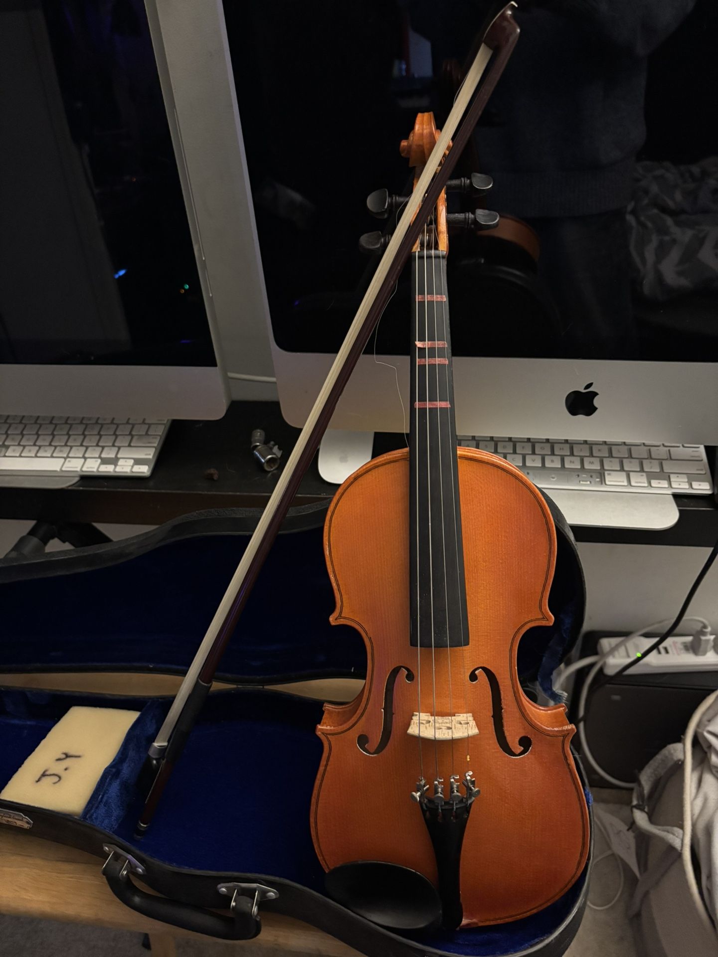 Skylark Brand 4/4 Solid Wood Natural Varnish Violin W/Hard Case