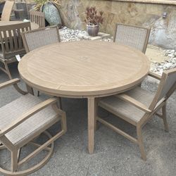 Outdoor Table With Four Chairs
