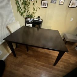 Dinning Table 