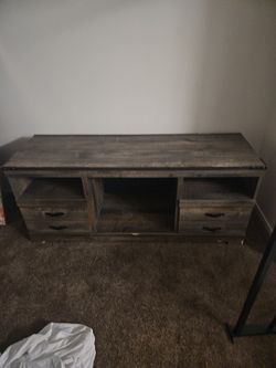 Tv stand up to a 70 inch