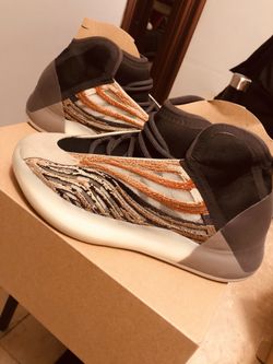 Yeezy Quantum “Flash Orange” Size 7 -$250