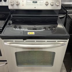 GE 30” ELECTRIC STOVE 