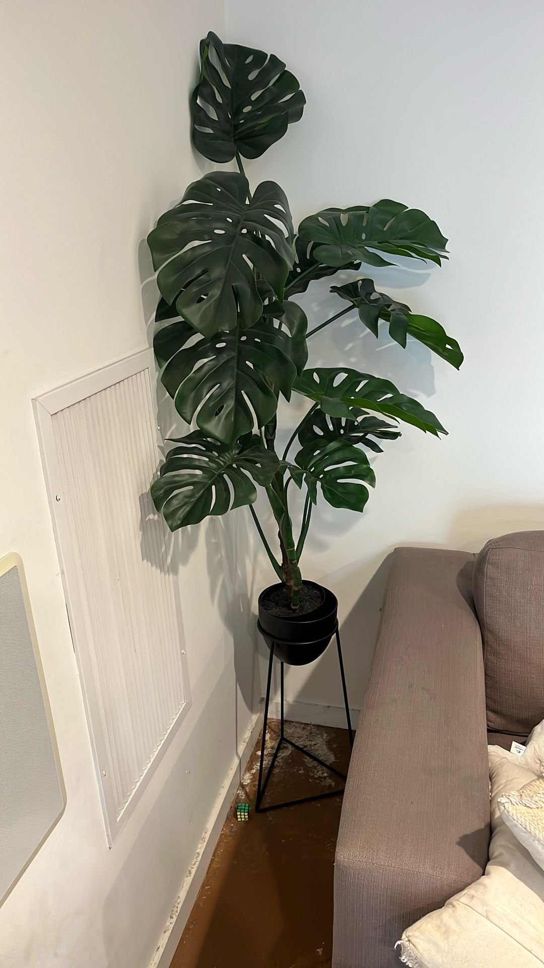 Fake Fiddle Leaf Plant