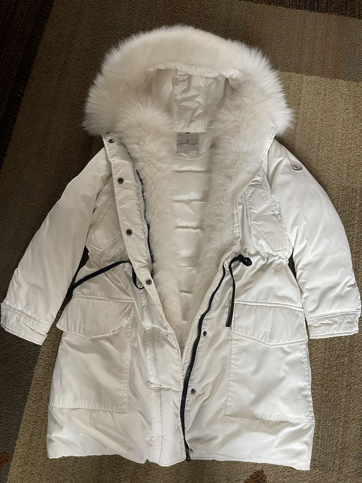 Moncler women’s White Down Parka size 2 or XS-S