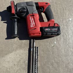 Milwaukee M18 FUEL Rotary Hammer