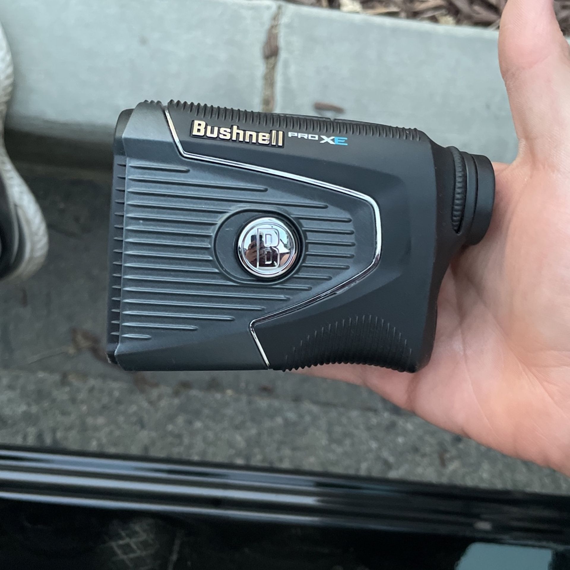 Bushnell Pro XE Range Finder