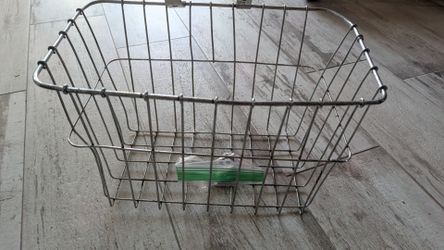 Basic wire bicycle basket handlebar mount with hardware $10