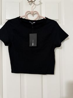 BUNDLE OF FASHION NOVA CROP TOPS SMAL/MEDIUM