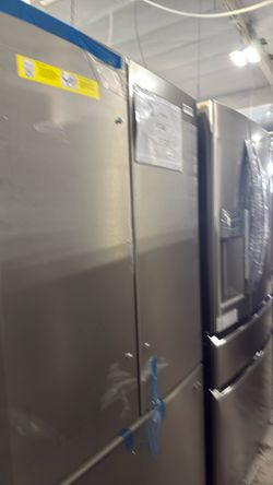 Frigidaire French doorrefrigerator