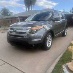 2014 Ford Explorer XLT 4D Sport Utility