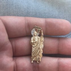 san judas gold pendant