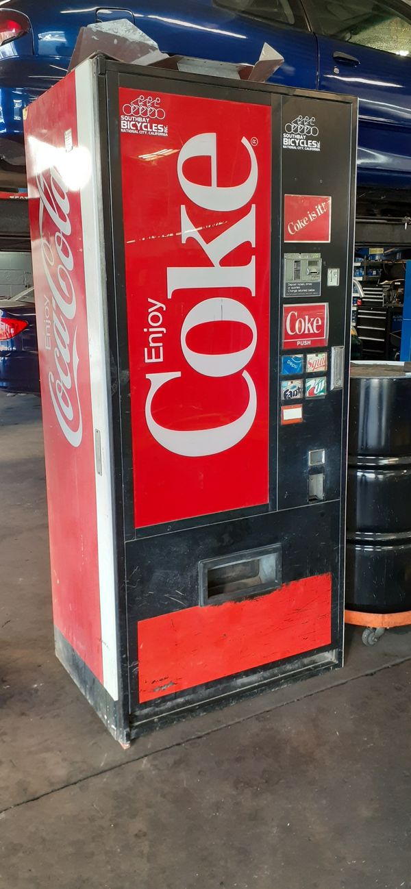 80's COKE SODA MACHINE for Sale in San Diego, CA OfferUp