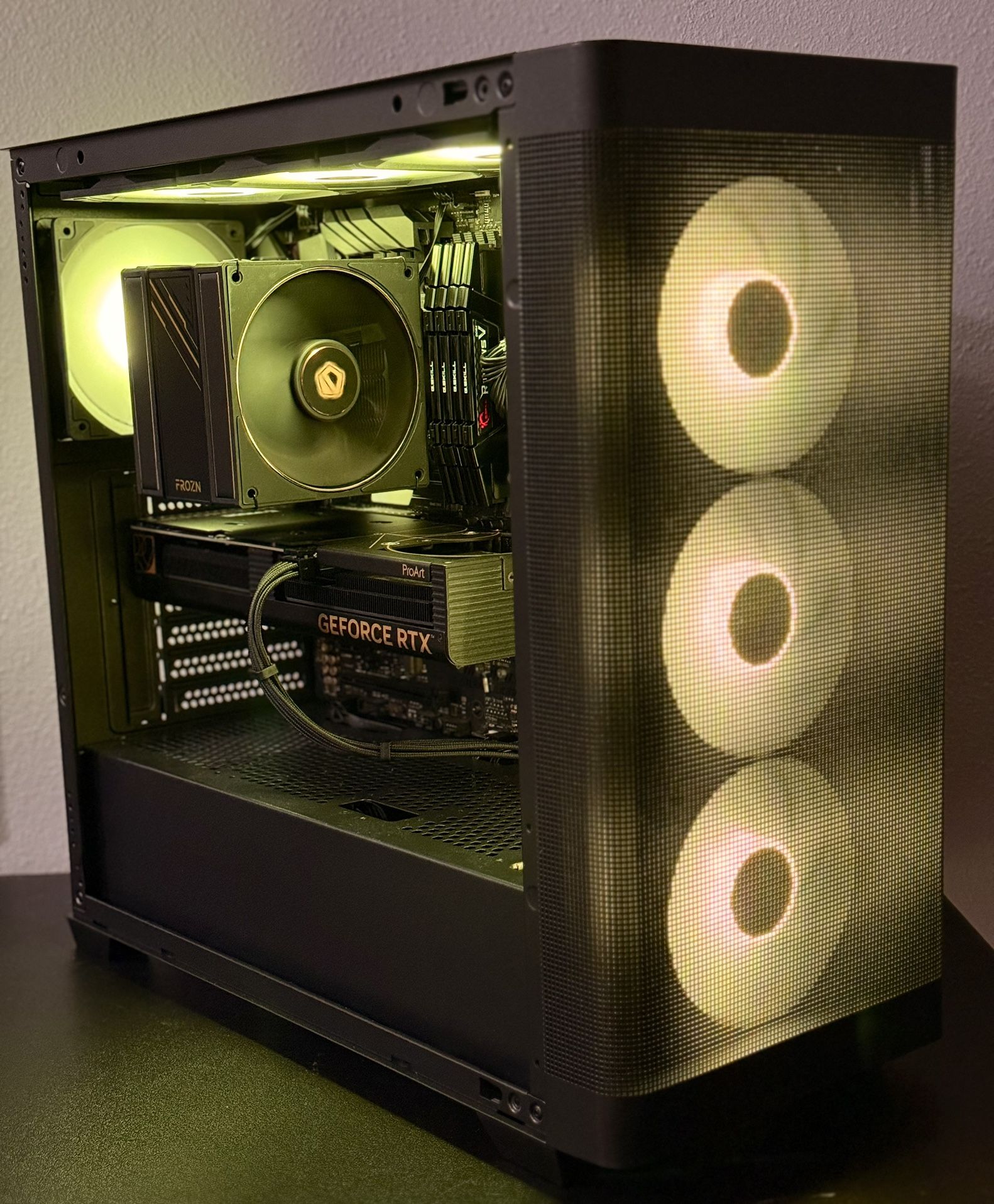 Gold Themed Custom Gaming PC - AMD Ryzen 5 5600 | Nvidia RTX 3060 | 32GB Ram | 1TB NVME SSD