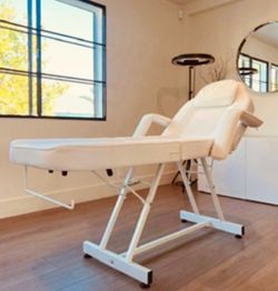 Esthetician bed