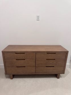 Pottery Barn 6 Drawer Dresser