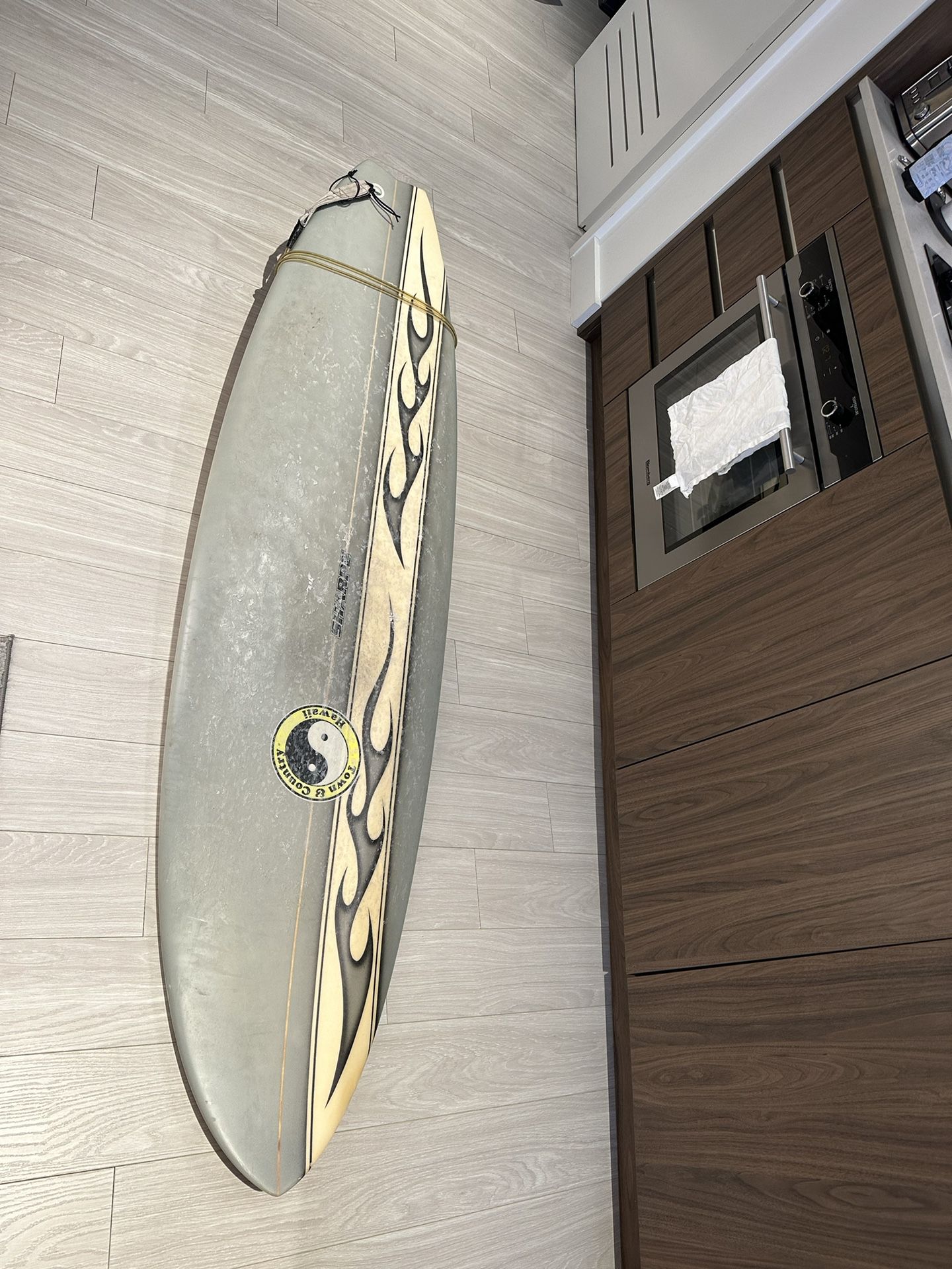 6’6” Hawaii Town And Country Surfboard