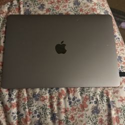 Macbook pro 13inch 2019