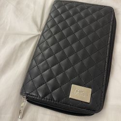 IT makeup Brush Holder 