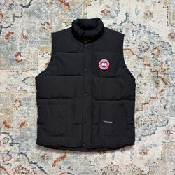Men’s winter Vest size L/XL  Price Firm Not Negotiable.