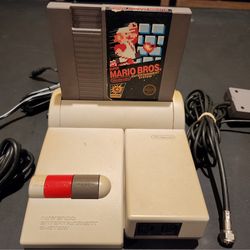 Rare Nintendo Nes Top Loader Console With Mario and Duck Hunt