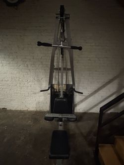 HOIST FITNESS SYSTEMS DUAL 200 LAT PULLDOWN MACHINE