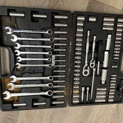 Stanely 123 Peice Tool Set 
